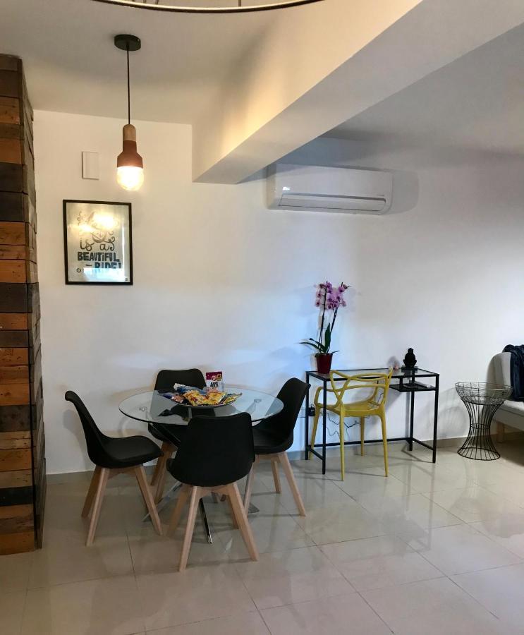 לרנקה Fat Cow Apartment 101 מראה חיצוני תמונה